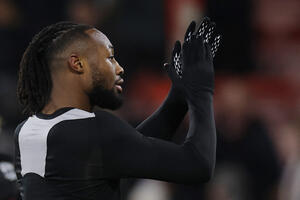 Siti dobija pojačanje, Semenjo u četvrtak na ljekarskim pregledima