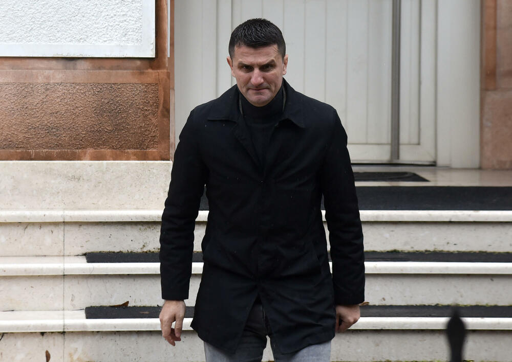 <p>Iz DNP-a saopštili da su uvažili inicijativu predsjednika Skupštine Crne Gore Andrije Mandića o započinjanju novih pregovora o prevazilaženju "narastajuće krize". Pregovori su, dodaju, sinoć okončani bez rezultata, jer premijer Milojko Spajić, kako je saopšteno, nije prihvatio predložene opcije koje su mogle biti osnov daljih razgovora s mještanima Botuna</p>