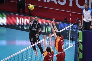 Dramatika na vrhuncu - pola mečeva odlučeno u petom setu,...