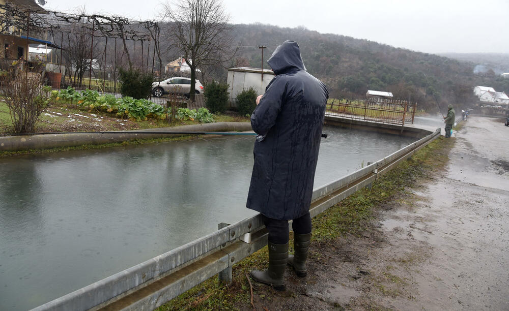 Plantaže ribnjak, pecaroši Mareza