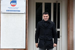 DNP još u &bdquo;krvavoj&rdquo; Vladi: Ispostaviće Spajiću niz identitetskih...