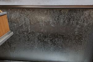 ŽPCG: Neispravna putnička kola u saobraćaj pustio Srbija Voz