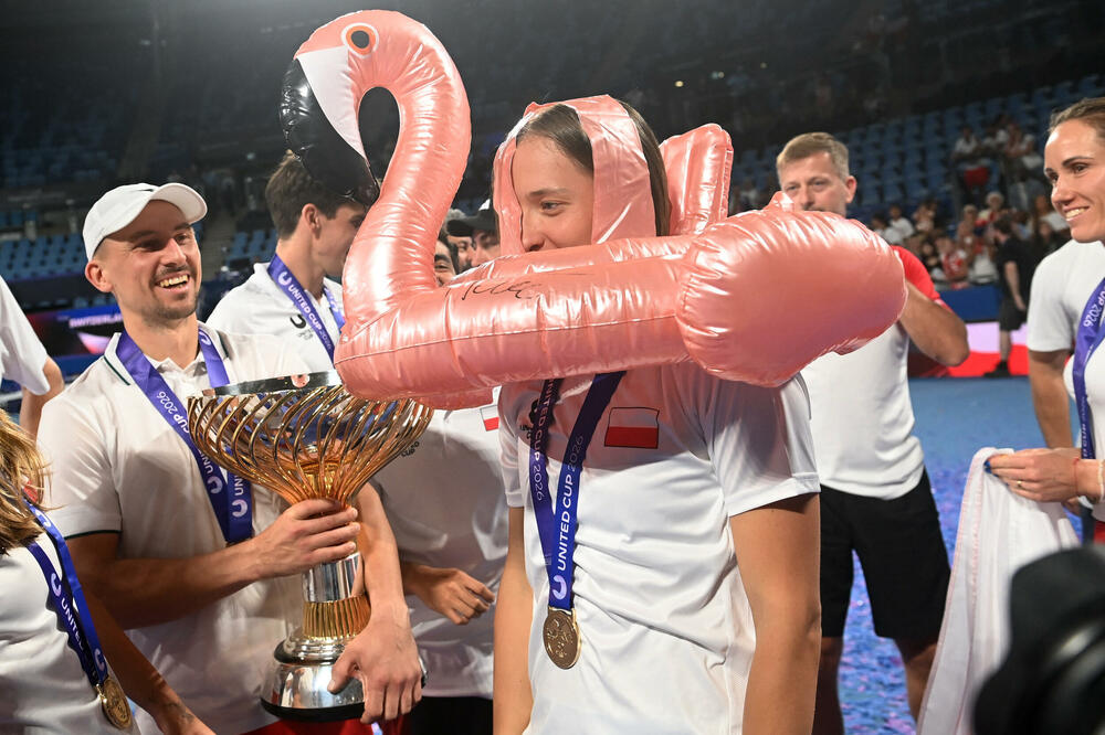 Iga slavi s Zjelinskim titulu u Sidneju, Foto: REUTERS