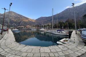 Vagaju da Luku Risan izdaju na 30 godina: Javno preduzeće za...