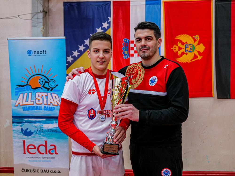 <p>Zapažen nastup crnogorskog rukometnog kluba</p>