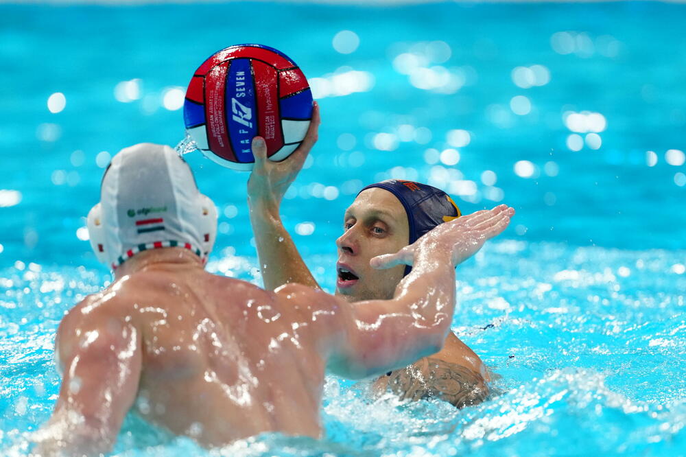 Dmitrij Holod tokom meča sa Mađarskom, Foto: VPSCG