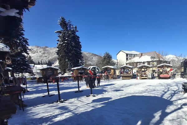 Колашин вновь оказался в центре внимания туристов.