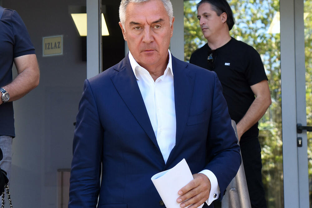 Đukanović ranije pred Osnovnim sudom u Podgorici, Foto: Luka Zekovic