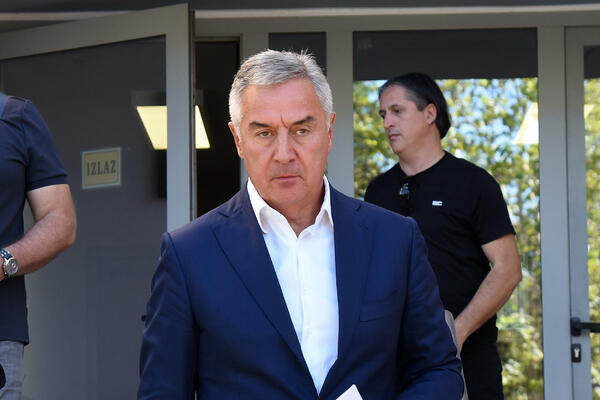 Djukanovics Anwaltsteam: Der Richter hat die Klage entweder nicht gelesen oder...