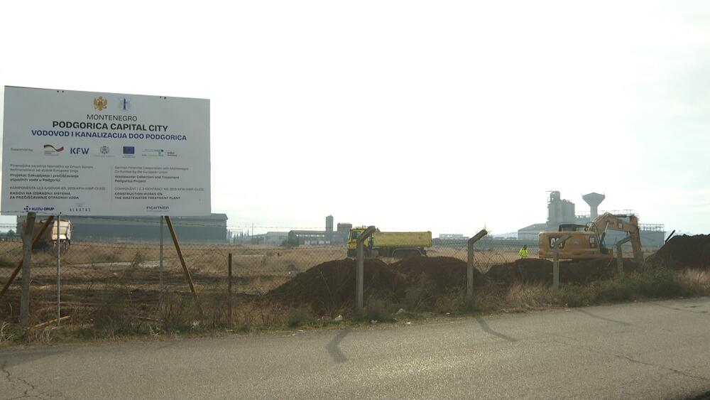 <p>Prema gradilišnoj tabli rok u kojem postrojenje mora biti izgrađeno je 31. maj 2028. godine</p>