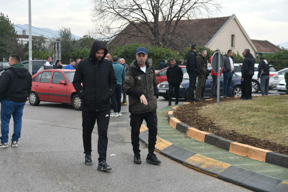 Sa današnje blokade, Foto: Boris Pejović