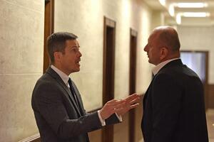 Dijalogom bi da &bdquo;spasavaju&rdquo; većinu: PES najavljuje razgovore s...