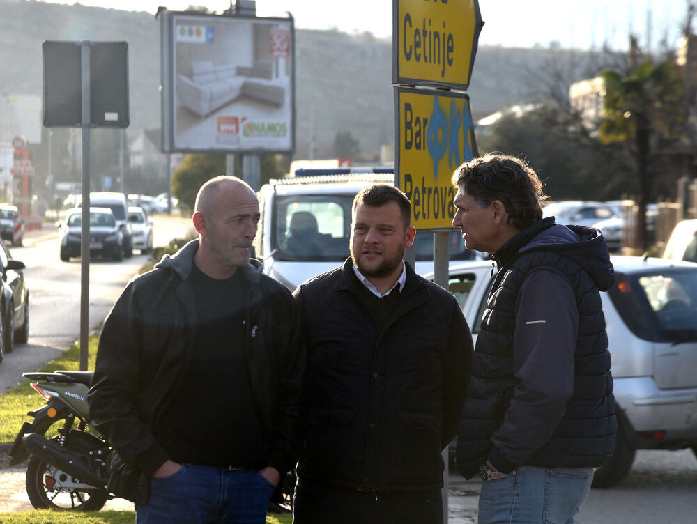 <p>Mještani poručili da će protesti biti širom države</p>