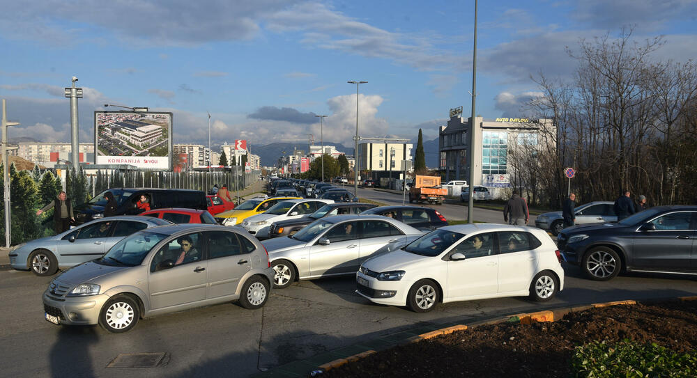 <p>Mještani poručili da će protesti biti širom države</p>