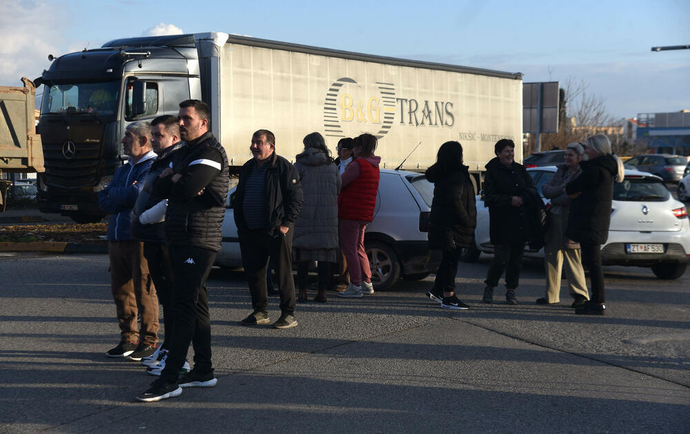 <p>Mještani poručili da će protesti biti širom države</p>
