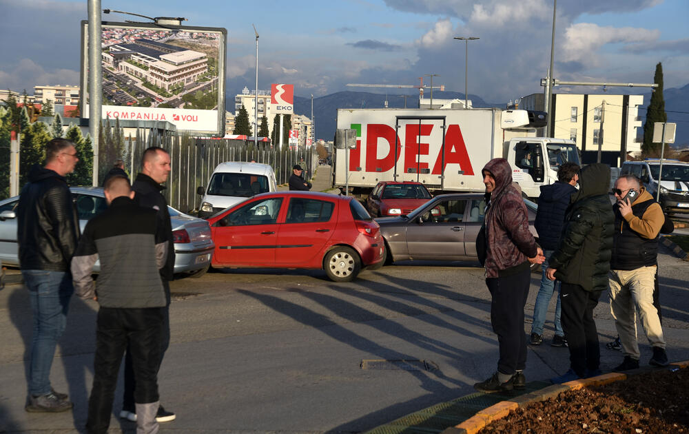 <p>Mještani poručili da će protesti biti širom države</p>