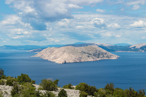 Tajne iz dosijea sa ostrva razdora: Više stotina građana imalo...