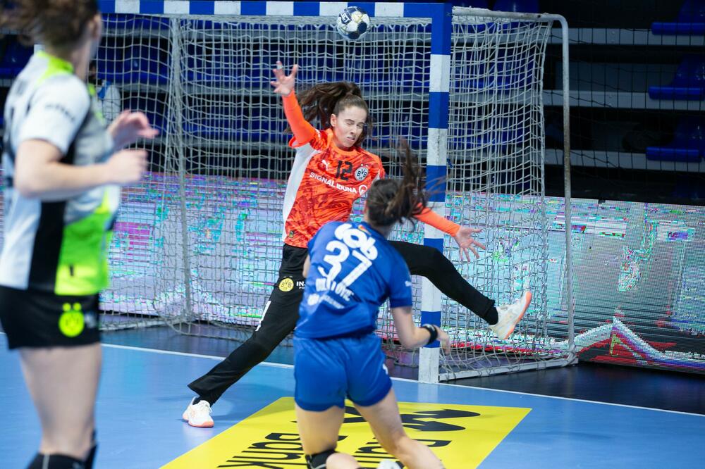 Vahter je najteže bilo da "pročita" Ninu Bulatović, Foto: twitter/ehfchampionsleague
