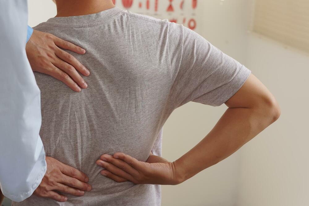 Fizioterapeuti diskriminisani u odnosu na kolege iz Instituta Igalo i nemedicinske radnike (ilustracija), Foto: Shutterstock