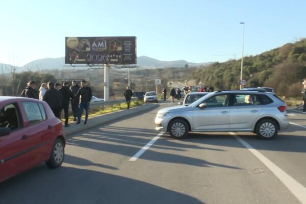 UP: 13 Personen wegen Verkehrsbehinderung in Donja bestraft...