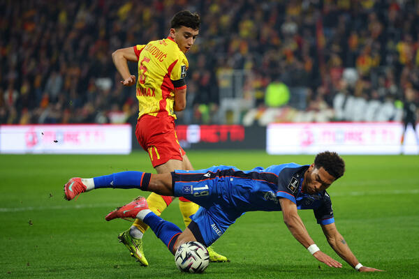 Andrija Bulatović – die Stärke und Unterstützung der Liga-1-Spitzenreiter