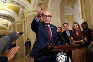 Vođa demokrata u Senatu: Blokiraćemo Trampove carine Evropljanima