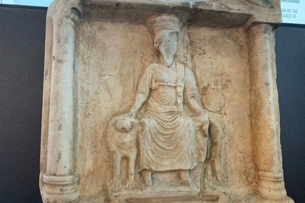 Antik tanrılar Kibele ve Mithras - bir zamanlar Balkanlar'da saygı görüyordu.