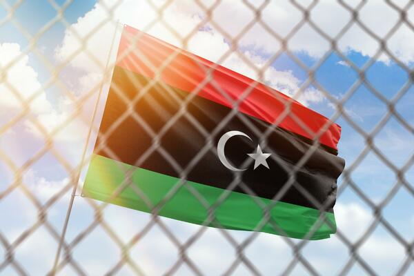 Mehr als 200 Migranten aus einem „geheimen Gefängnis“ in Libyen befreit:...