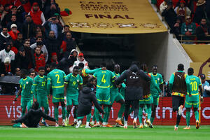 AKN: Selektor izveo Senegalce sa terena, Mane ih vratio, a Gej im...