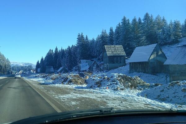 Žugić: Štale se moraju ukloniti