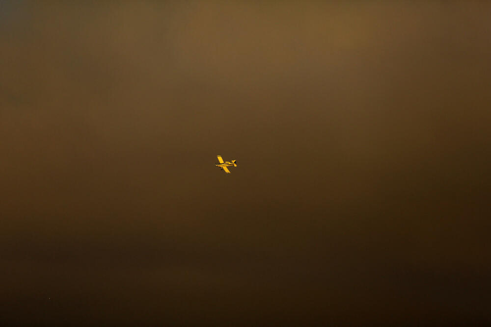 <p>Na konferenciji za novinare u teško pogođenom gradu Konsepsion u regiji Biobio, predsjednik Čile Gabrijel Borić je izrazio podršku i saučešće zbog žrtava, i upozorio da se očekuje da se broj nastradalih i uništenih domova poveća</p>