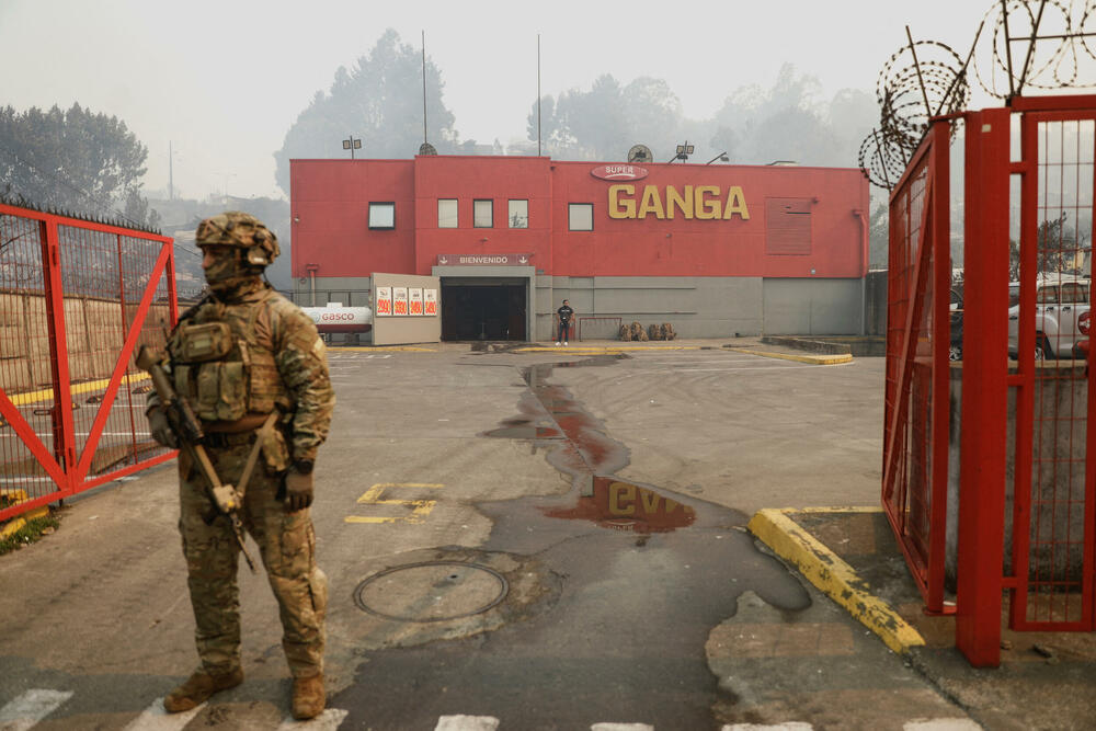 <p>Na konferenciji za novinare u teško pogođenom gradu Konsepsion u regiji Biobio, predsjednik Čile Gabrijel Borić je izrazio podršku i saučešće zbog žrtava, i upozorio da se očekuje da se broj nastradalih i uništenih domova poveća</p>