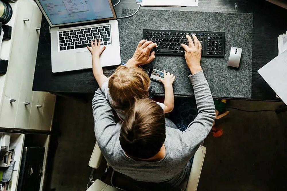 Odgajanje djece bez šire mreže podrške porodice i prijatelja umije da bude posebno stresno, Foto: Getty Images