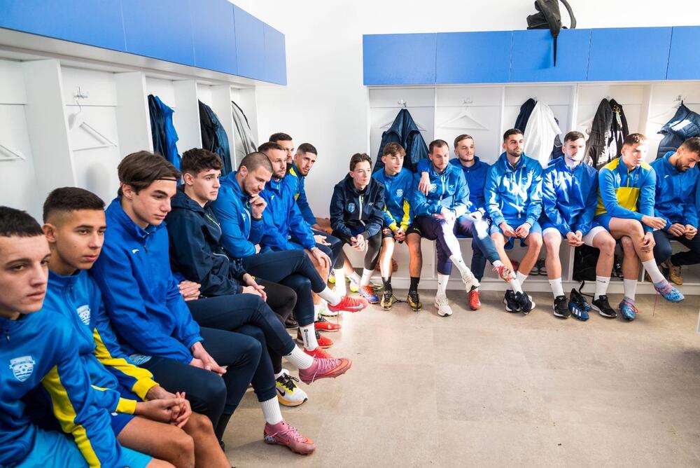 <p>Ulcinjani danas počeli pripreme za nastavak sezone, u kojoj će se boriti za povratak u Prvu ligu, a čeka ih i polufinale Kupa</p>