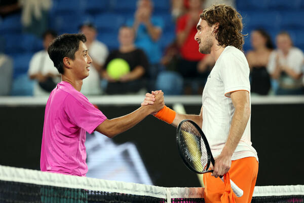 Ціципас переміг Мотегідзукі та вийшов у другий раунд