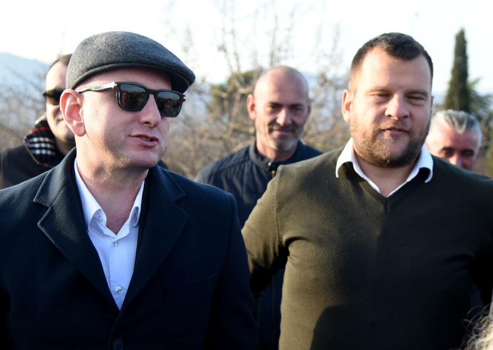 <p>"Najavljivali su nemire, ali ih neće biti. Ipak, ljudi su umorni, ima onih koji već dva mjeseca svakodnevno dolaze ovdje i jasno je da je nezadovoljstvo veliko", kazao je Terzić</p>