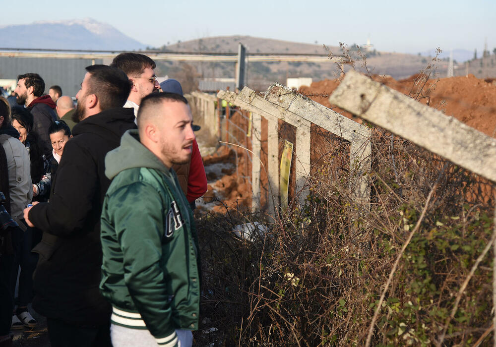 <p>"Najavljivali su nemire, ali ih neće biti. Ipak, ljudi su umorni, ima onih koji već dva mjeseca svakodnevno dolaze ovdje i jasno je da je nezadovoljstvo veliko", kazao je Terzić</p>