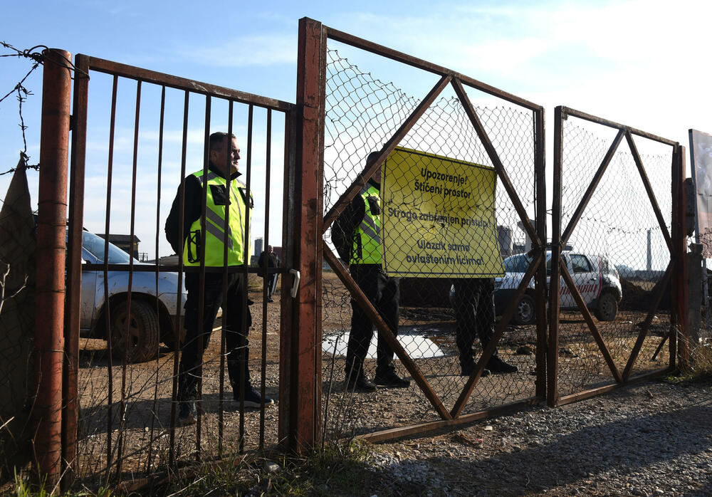 <p>"Najavljivali su nemire, ali ih neće biti. Ipak, ljudi su umorni, ima onih koji već dva mjeseca svakodnevno dolaze ovdje i jasno je da je nezadovoljstvo veliko", kazao je Terzić</p>