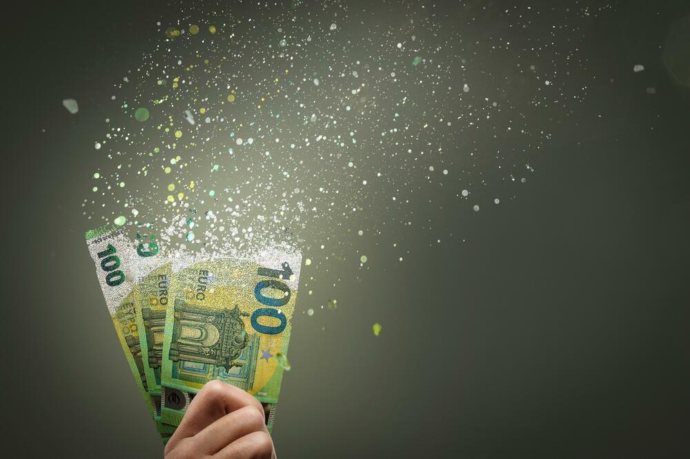 Opštine daju značajni novac na konsultantske ugovore(ilustracija), Foto: Shutterstock