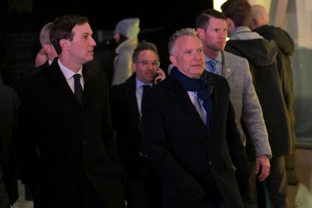 Specijalni predstavnik SAF Stiv Vitkof i američki biznismen Džared Kušner juče u Davosu