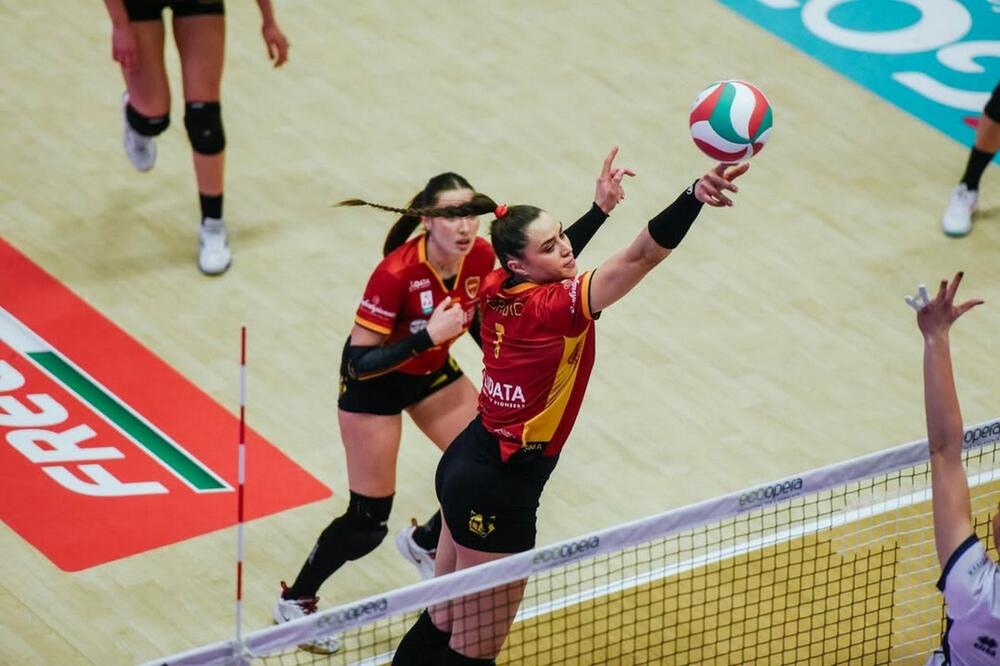 Nikoleta Perović u akciji, Foto: Instagram/romavolleyclub_femminile