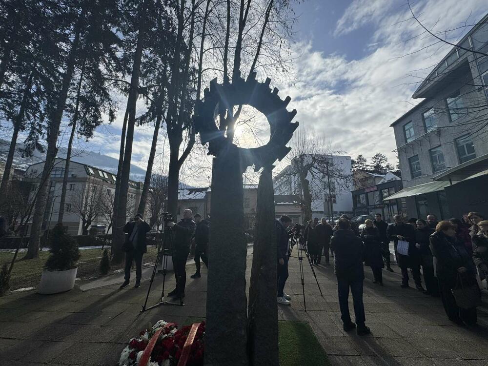 <p>Godišnjica nesreće obilježava se u petak u Podgorici, kod centralnog spomen-obilježja u Bioču</p>  <div contenteditable="false" tabindex="-1"> </div>