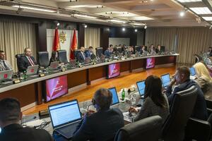 Sve za vlast, vlast ni za što...