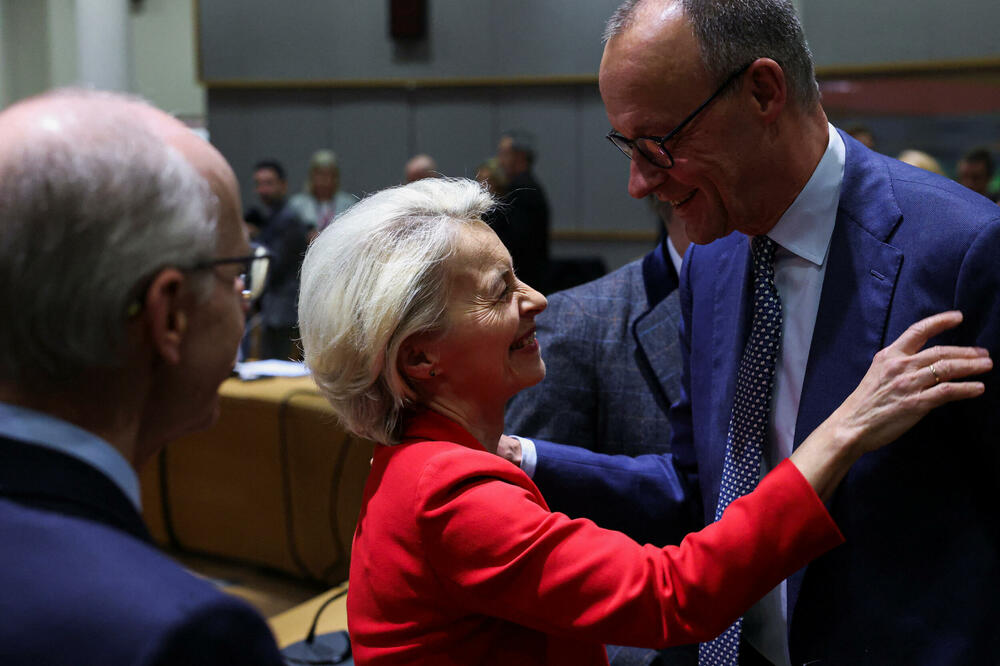 Urusla fon der Lajen i Fridrih Merc u Briselu, Foto: REUTERS