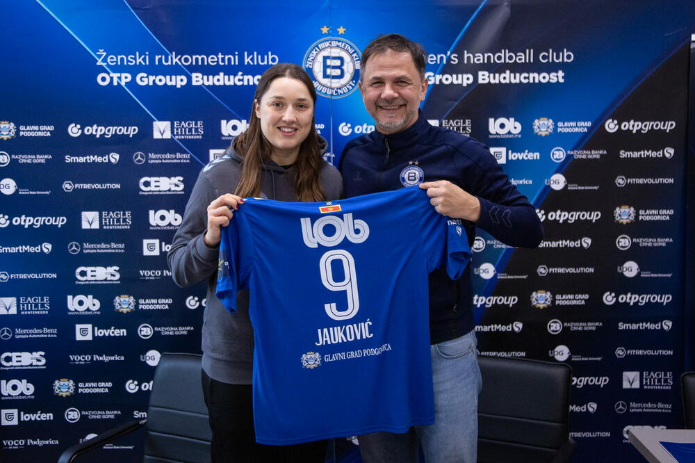 Đurđina Jauković i Goran Cmiljanić, direktor Budućnosti, Foto: ŽRK Budućnost