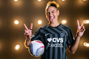 Kćerka legendarnog NBA asa najplaćenija fudbalerka na svijetu