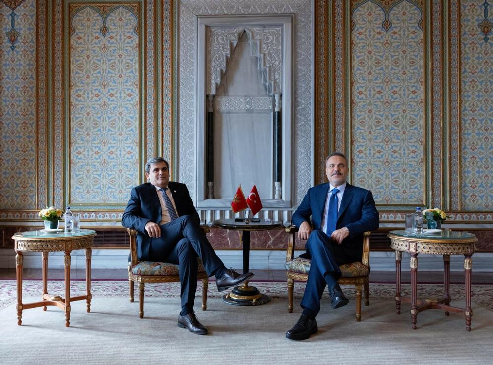 <p>Ibrahimović je istakao da značaj Balkanske mirovne platforme leži u njenoj sposobnosti da povezuje države regiona kroz inkluzivan dijalog i konkretne oblike saradnje</p>