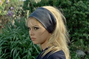 Inicijali BB (2): &rsquo;Volim te potpuno, nježno, tragično&rsquo;