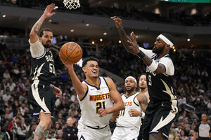 Denver od plus 23 do drame i pobjede nad Milvokijem