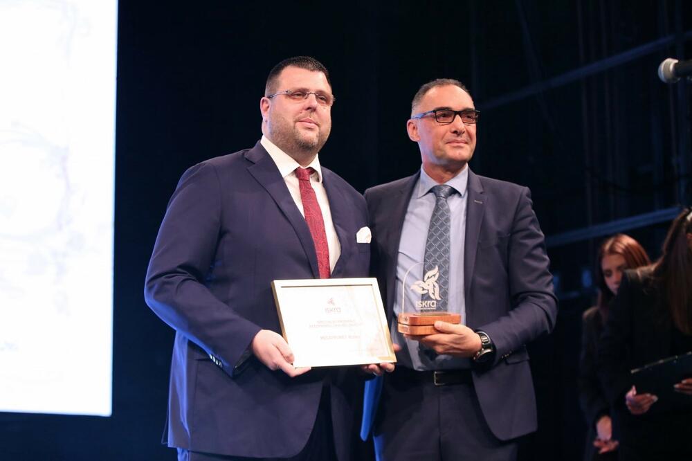 Uručivanje nagrade Mitroviću, Foto: Megapromet